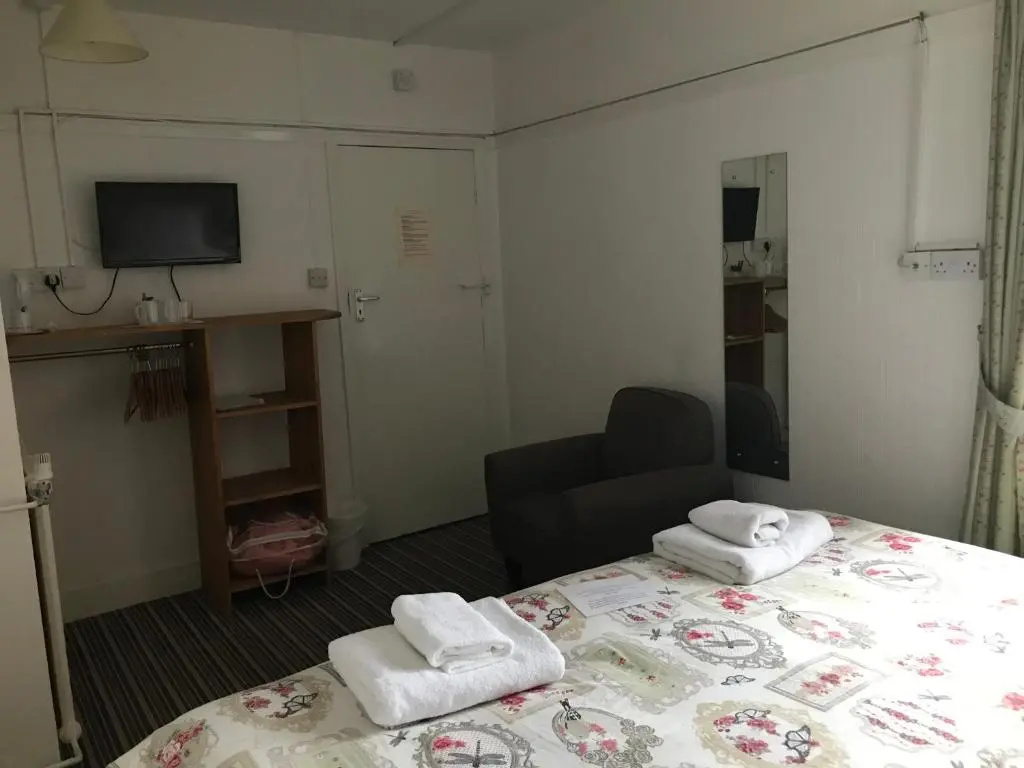 Standard Double room (full double bed)