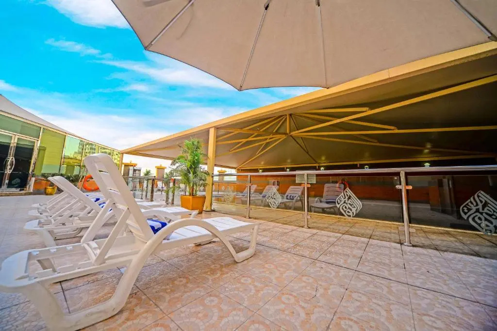 Exquisite Suite Minutes From Al Mamzar Beach