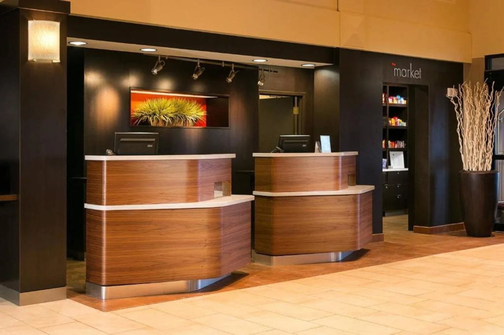Lobby & Reception