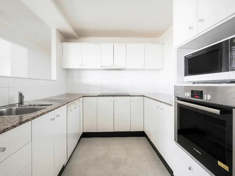 2 Bedrooms Apartment with view