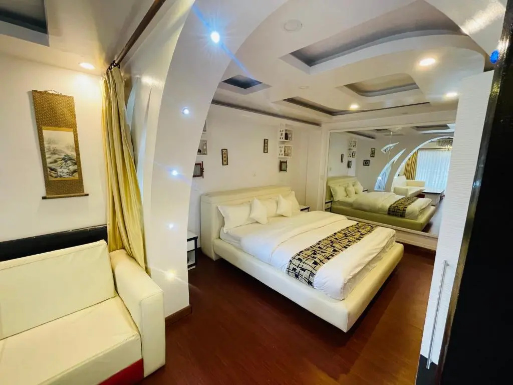 Superior Double room with balcony (full double bed)