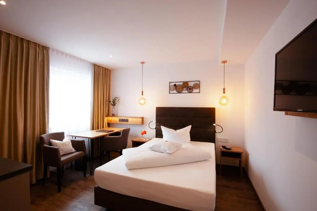 Deluxe Single room