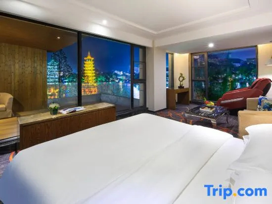 Standard Double room with lake view (full double bed)