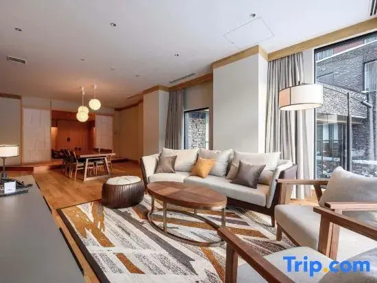 Yu Kiroro, Ski-In Ski-Out Luxury Residences