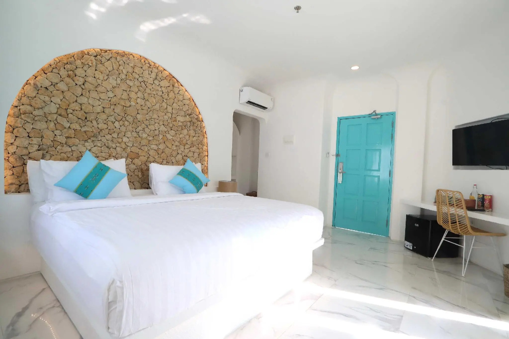 Loccal Collection Hotel — 3