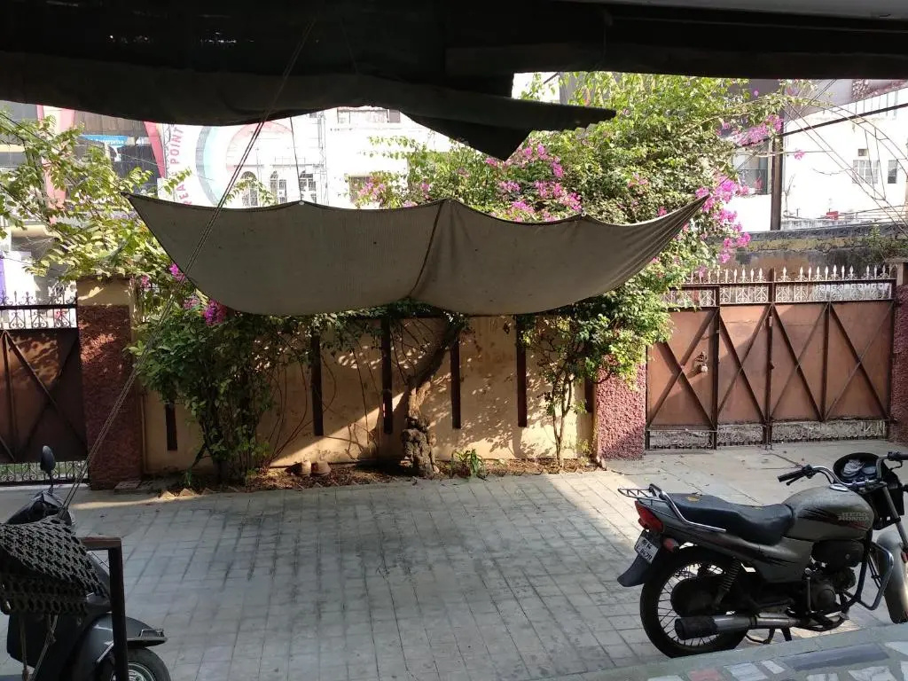 2 AC Rooms with Kitchen & Lounge near Ganges