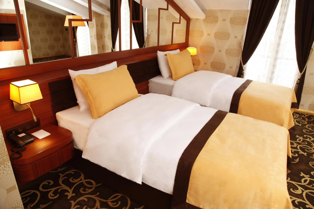 Standard Triple room