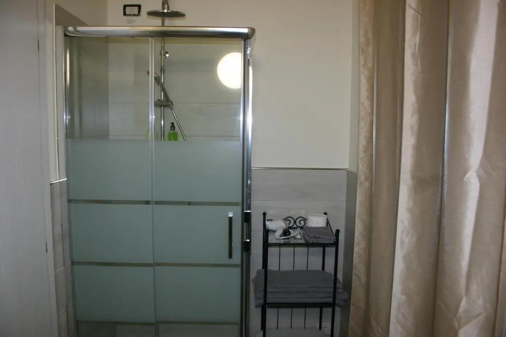 Deluxe Double room with balcony (full double bed)