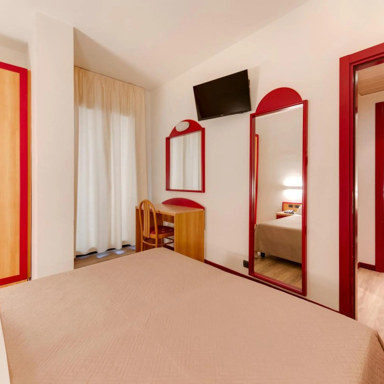 Executive Evolution Hotel — 2
