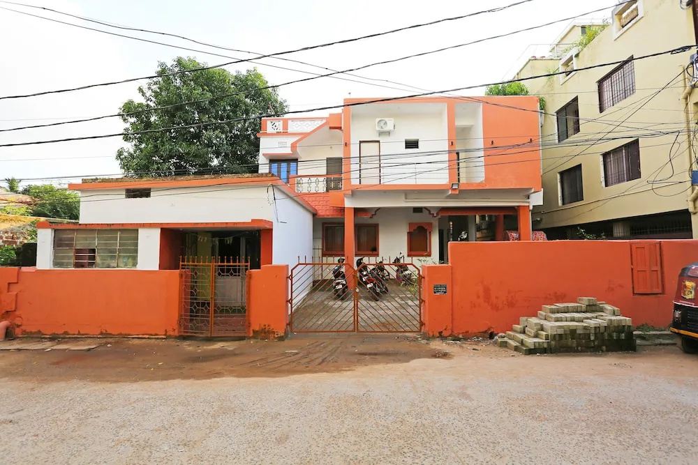 OYO 9701 Ratna Resort