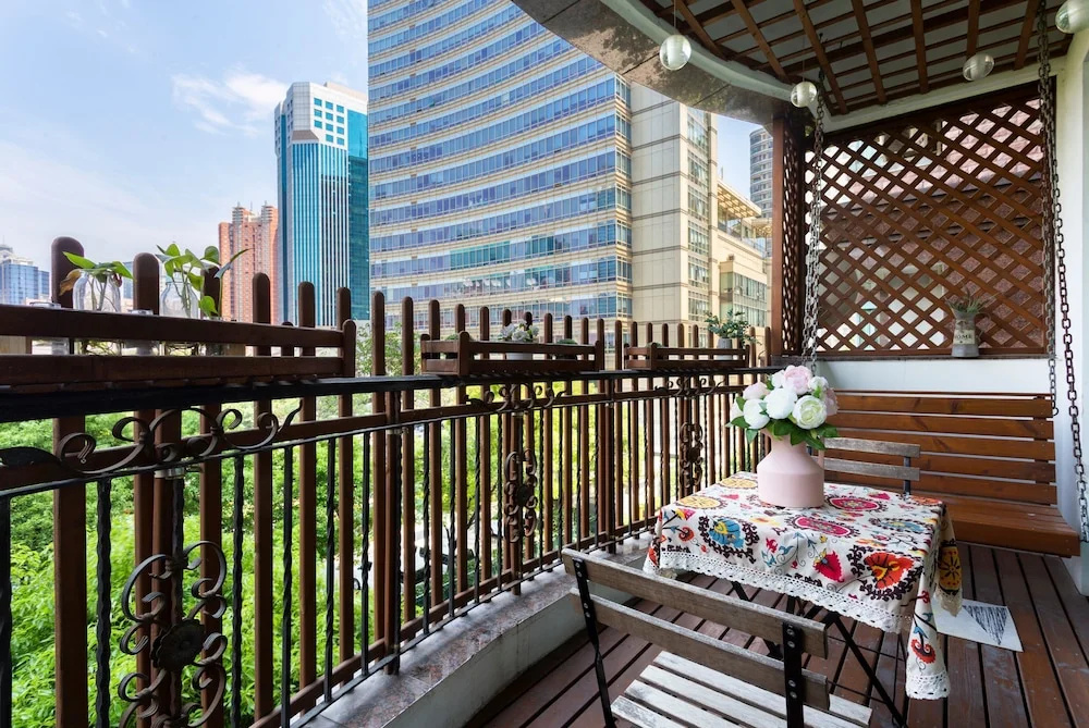 StarHome West Nanjing Road Branch