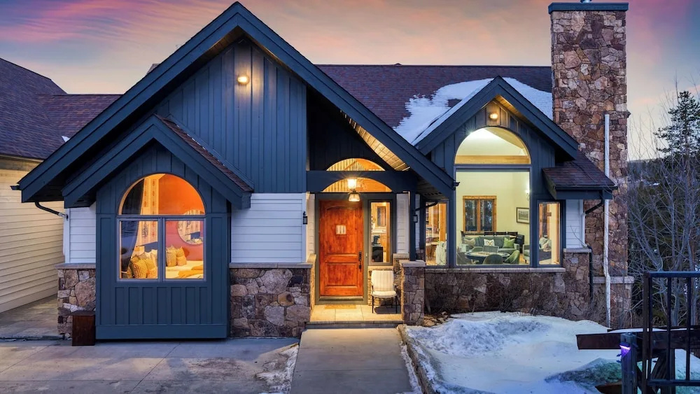 Skate Bowl, Climbing Wall, Arcade Breckenridge Adventure Chalet by Avantstay
