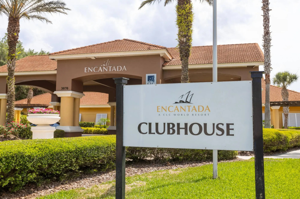 Cozy Home with Hot Tub at Encantada 302