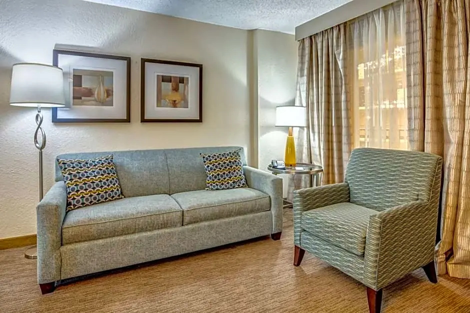 Embassy Suites by Hilton Memphis East Germantown Area - Chambres