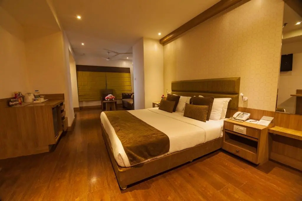 Executive Double room (full double bed)