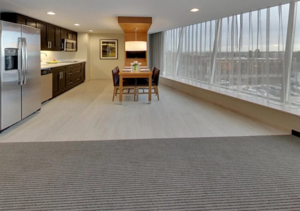 DoubleTree by Hilton Edmonton Downtown - фото 19