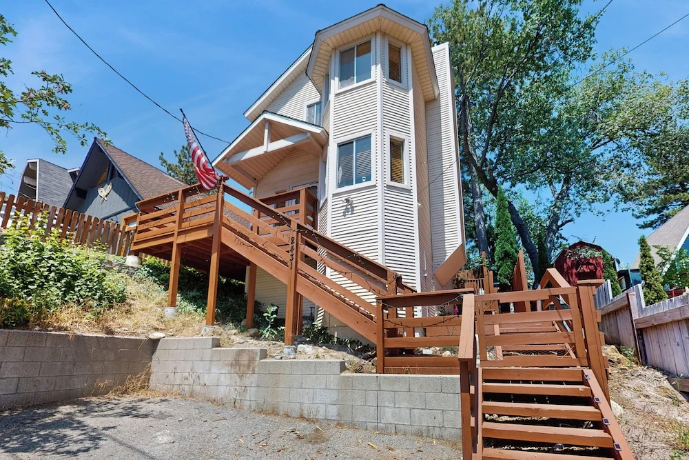 Boat, Hike, Fish! Summer Cabin Near Lake Arrowhead