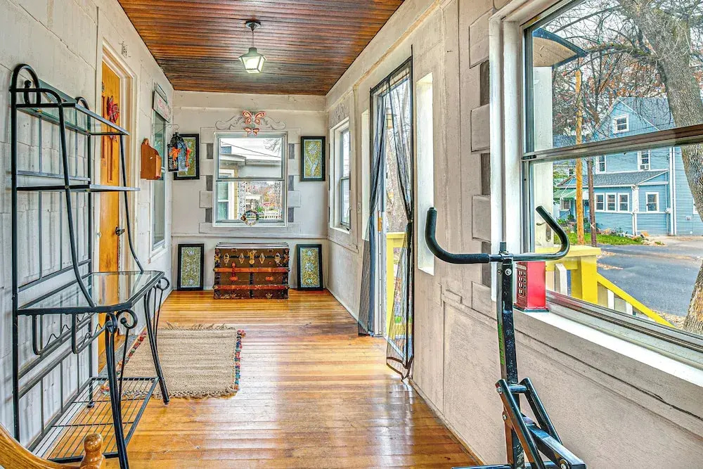 1 Mi to Dtwn: Colorful Binghamton Home