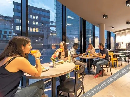 Food & Beverage