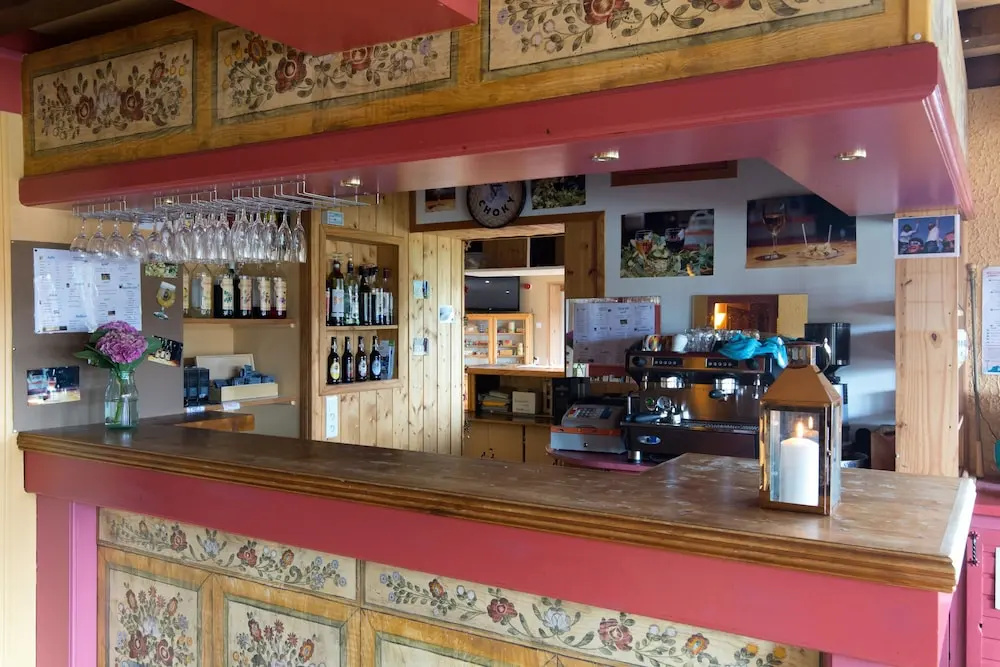 Food & Beverage