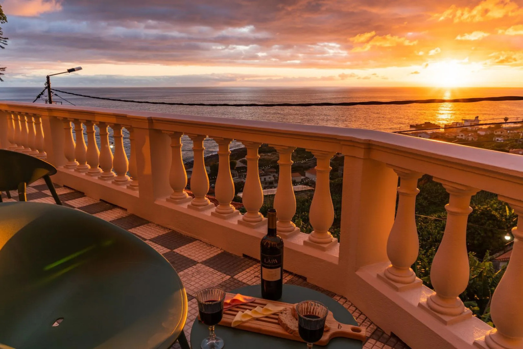 Balcony & Terrace