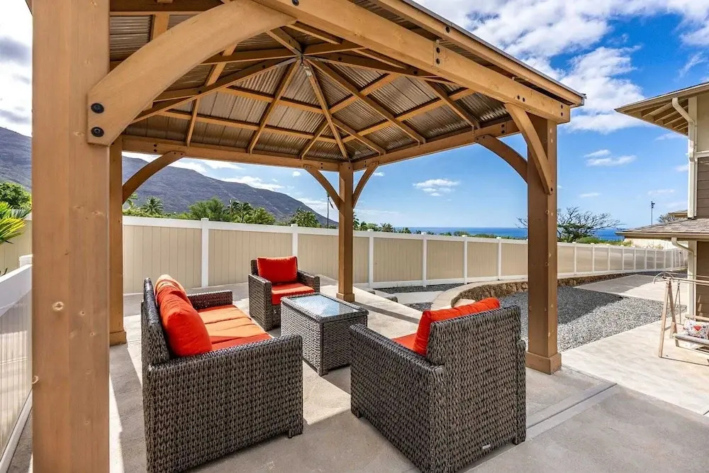 Makaha Villa by Avantstay Mountain + Ocean Views