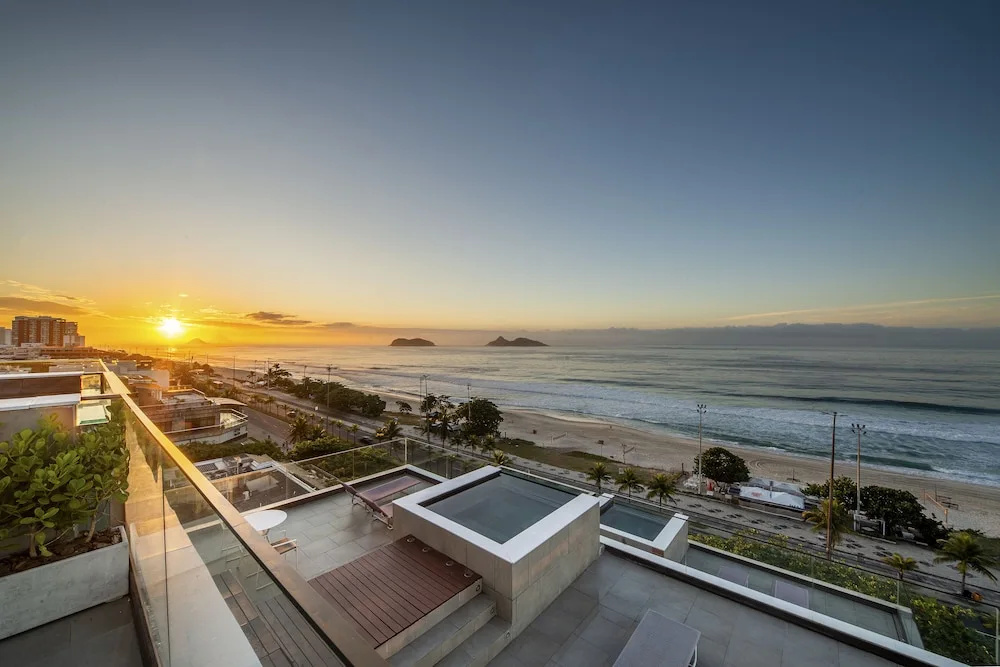 Beach & Waterfront