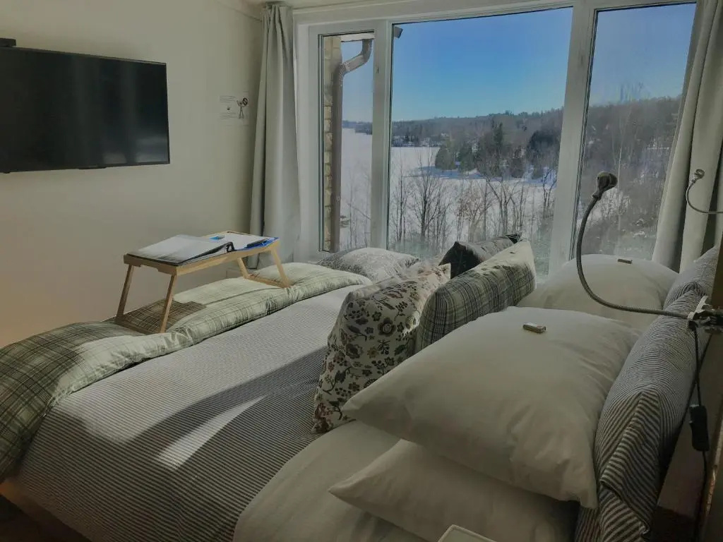 Standard Double room with river view (full double bed)