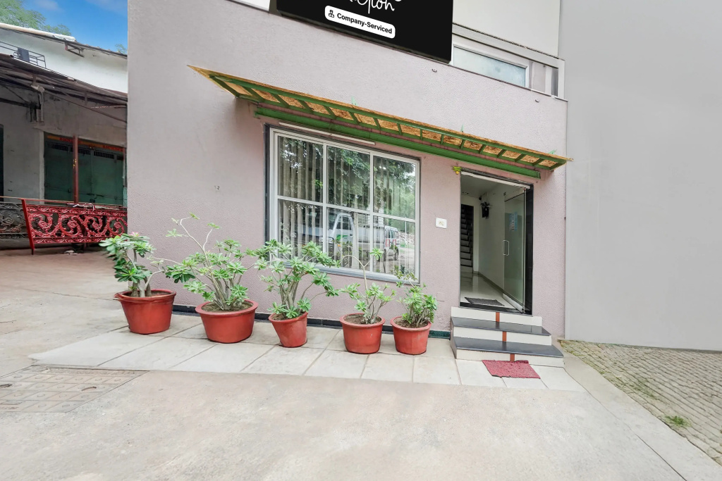 Super Collection O Sachivalaya Metro Station Gandhinagar Formerly Hotel Ghunghat Inn