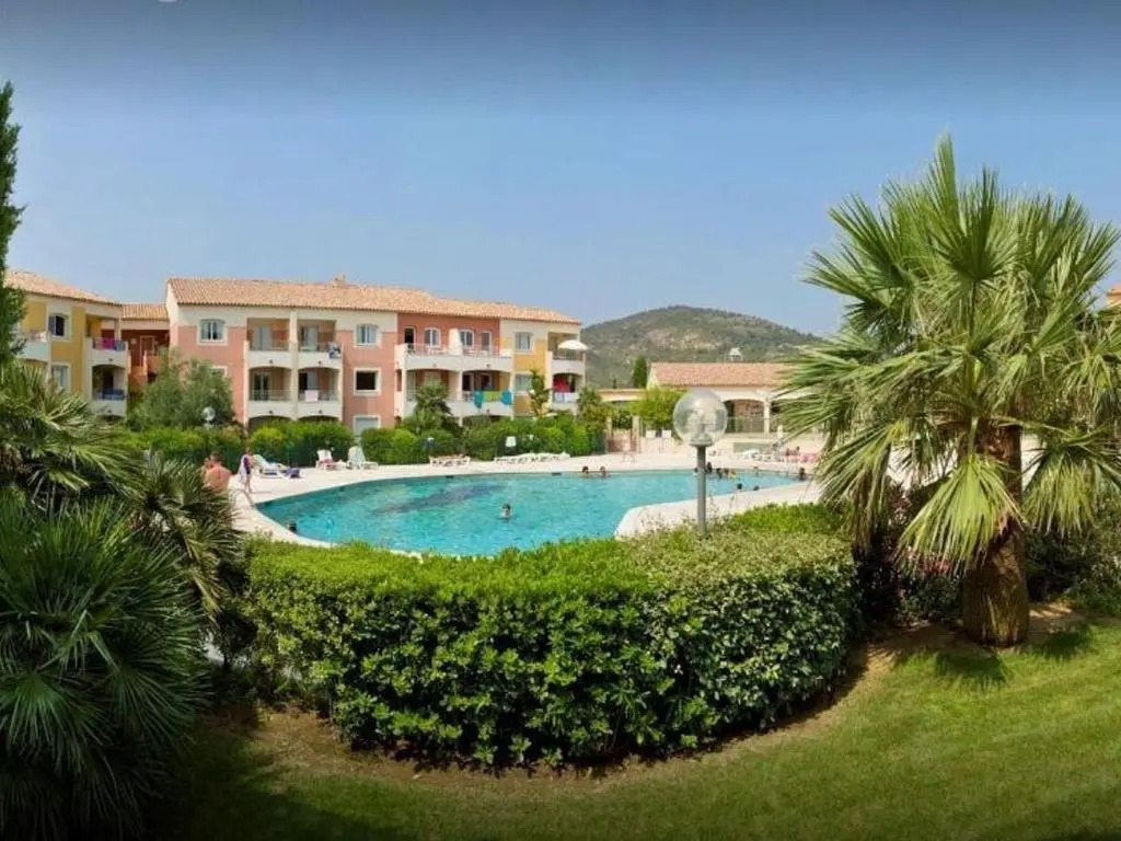 Appartement Les Issambres, 2 Pieces, 5 Personnes - Fr-1-226-413