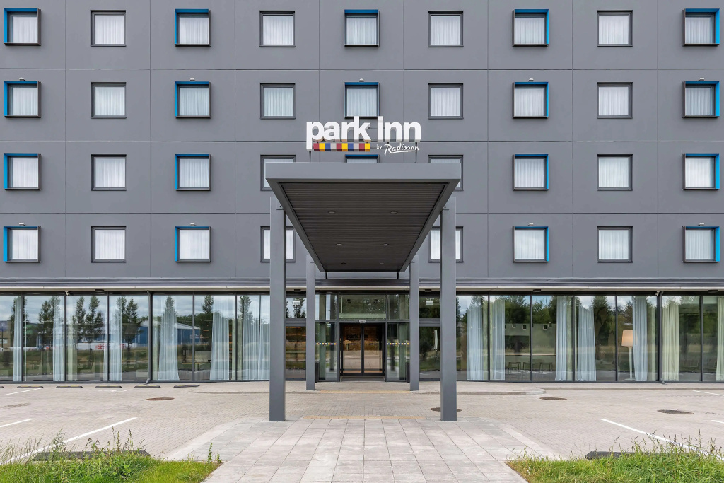 Отель Park Inn by Radisson Vilnius Airport Hotel & Conference Centre — фото