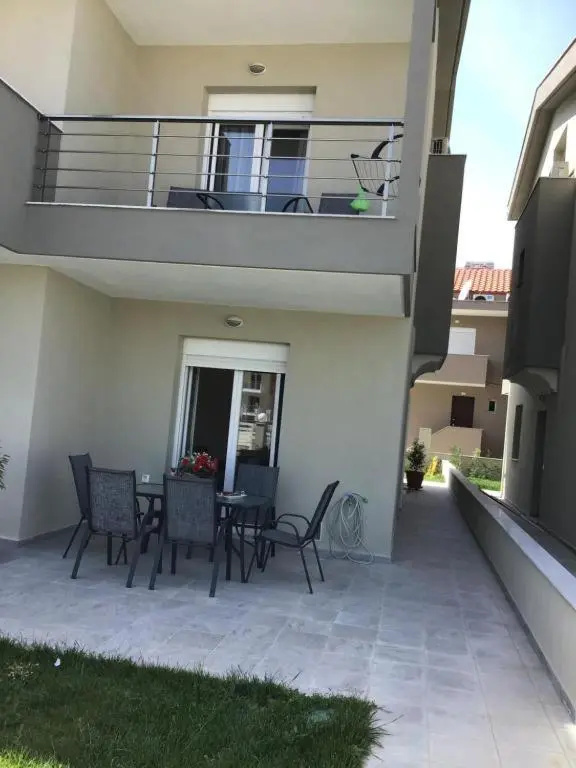 3 Bedrooms Cottage