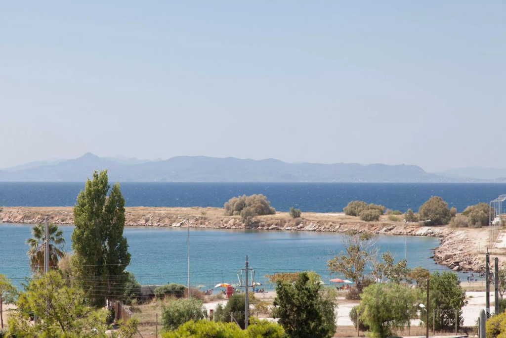Modern art apt in Glyfada with sea view