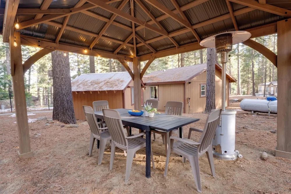 Wooded 2-unit Combo, 1 Mi to Lake Almanor!