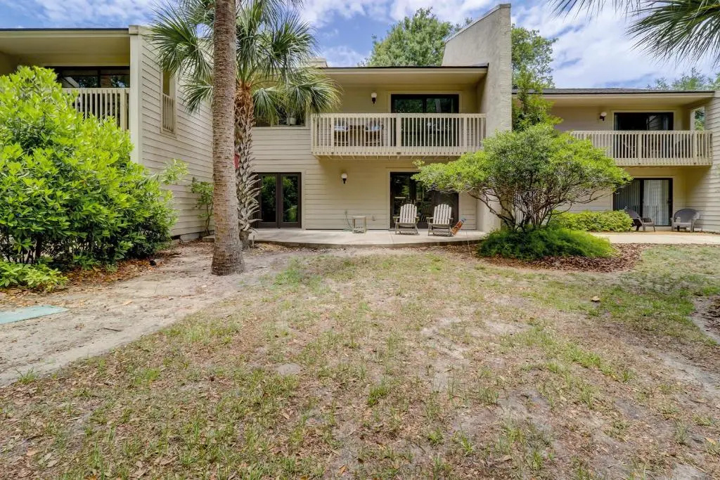 1504 Shipmaster 2 BR Condo Shipyard
