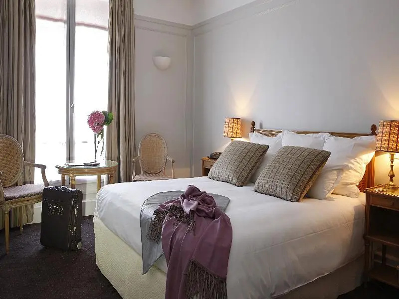 Hotel California Champs Elysees 33