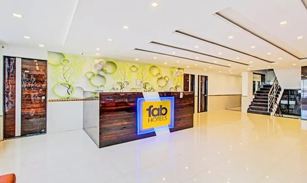 Lobby & Reception