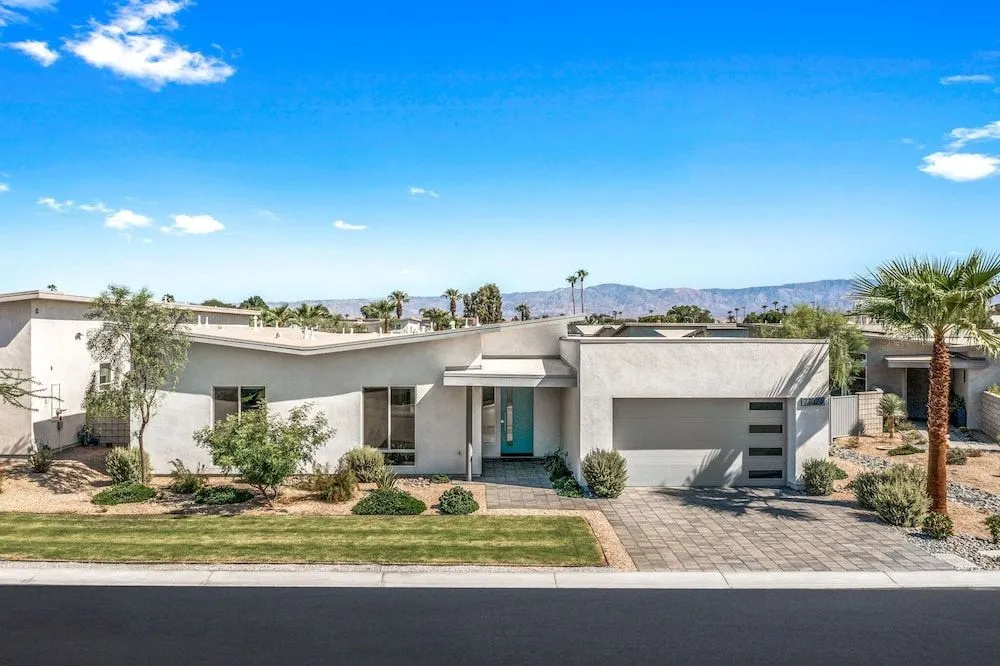 Chic Desert Oasis