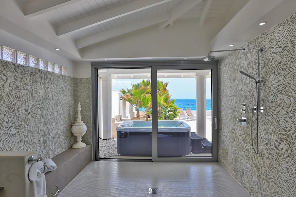La Perla Palais - Luxury Villa on Private Beach