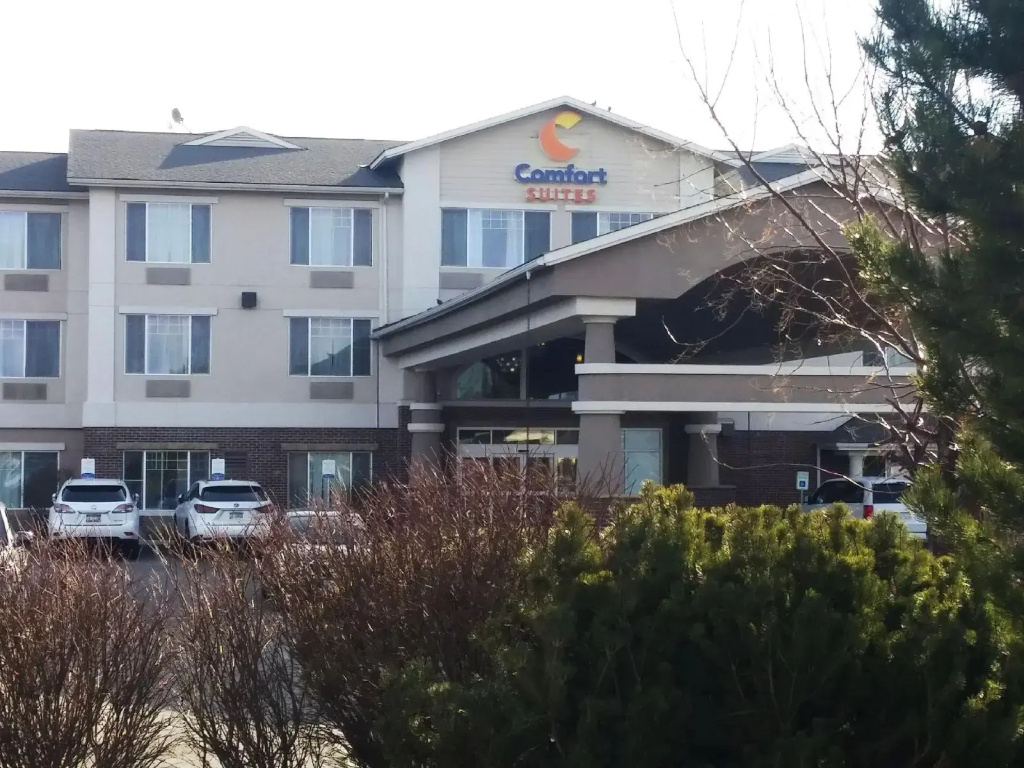 Comfort Suites Airport