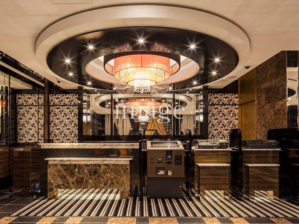 Lobby & Reception
