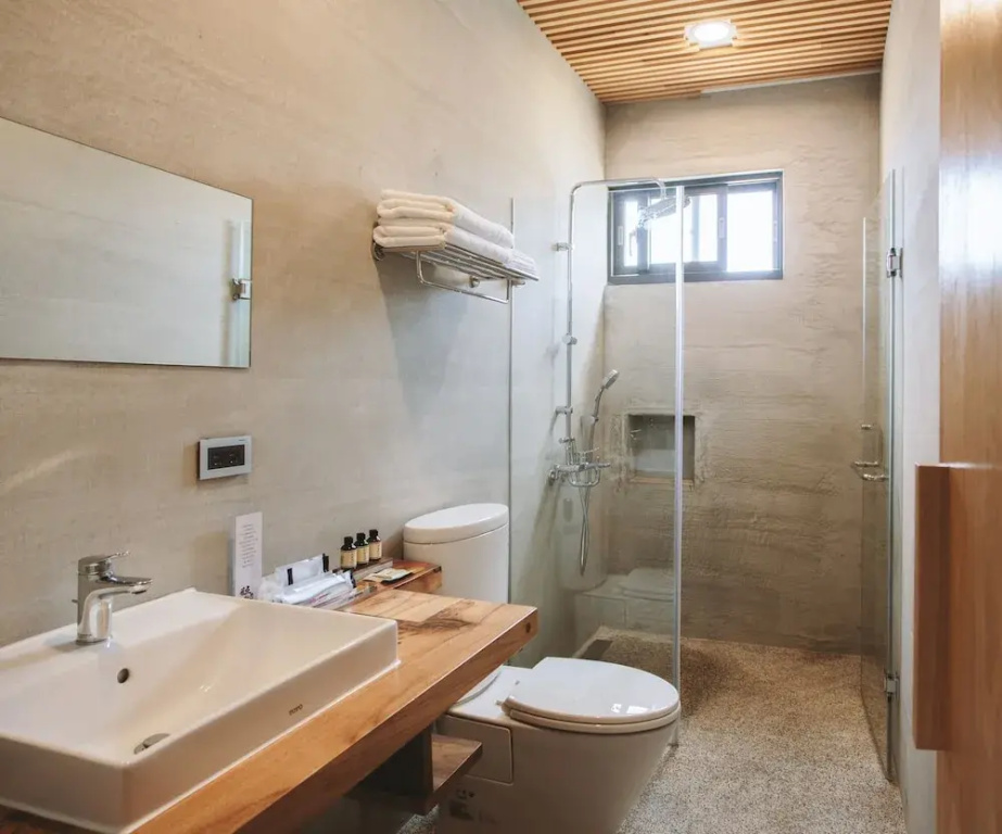 Comfort room