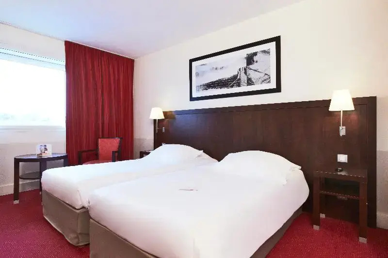 Golden Tulip CDG Airport Roissy - Chambres