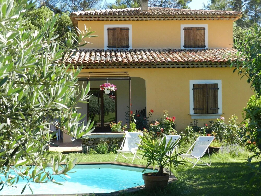 Sweet Holiday Home With a Large Lawn, Swimming Pool, Privacy and Close to Cute Villages