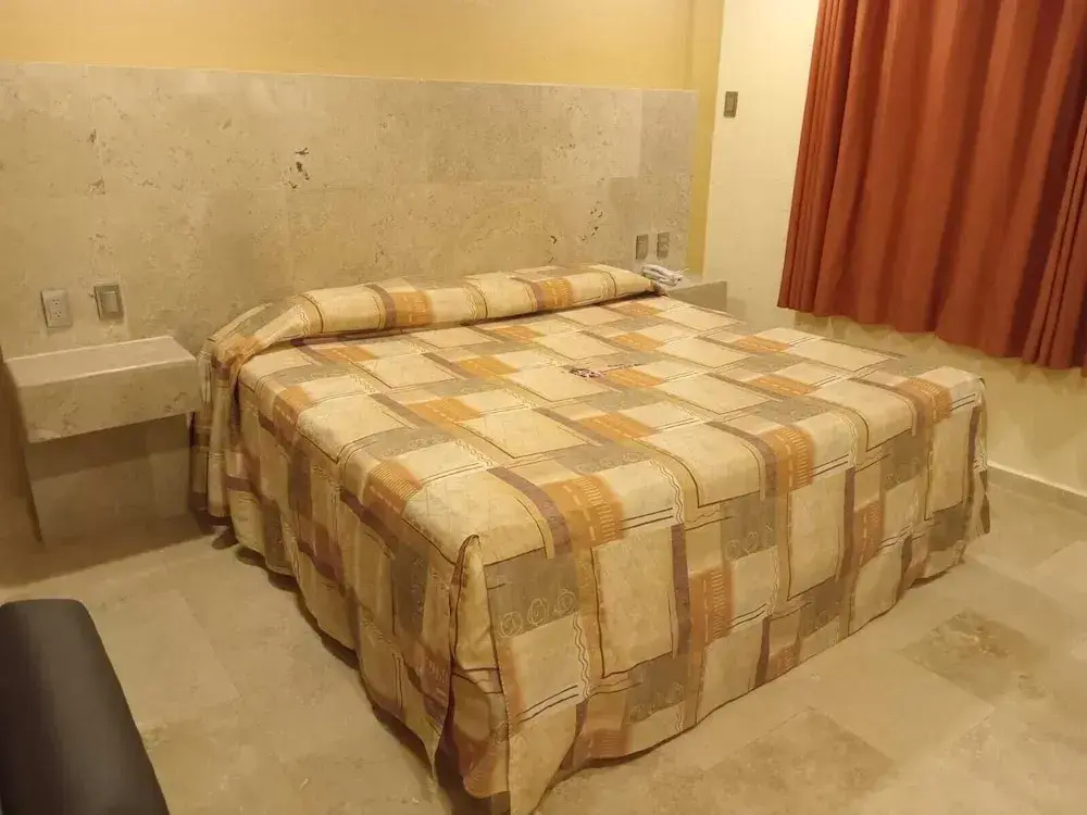 Economy room
