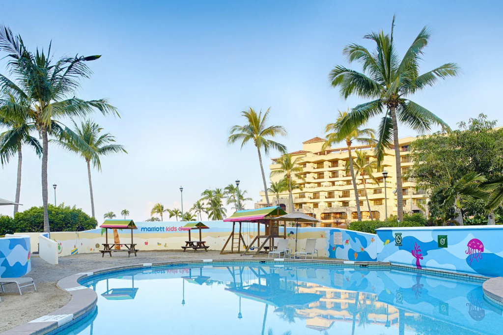 Marriott Puerto Vallarta Resort & Spa - 4