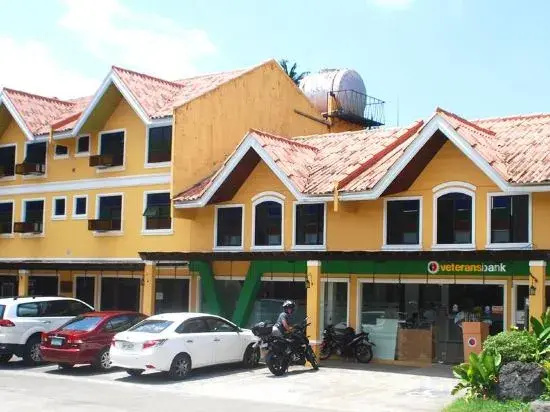 RedDoorz Plus @ Balai Sofia Bed & Breakfast Batangas