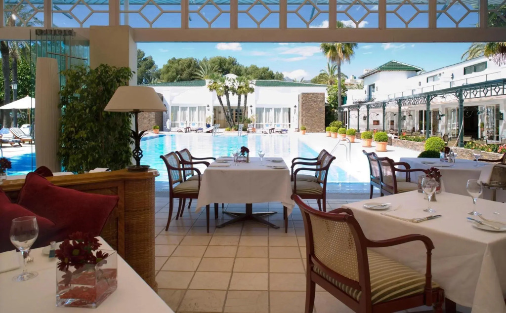 Los monteros. Отель Монтеро. Montero отель.