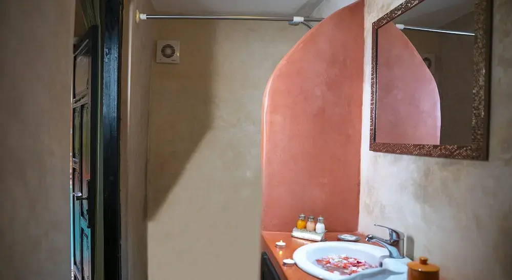 Classic Double room with pool view (full double bed)