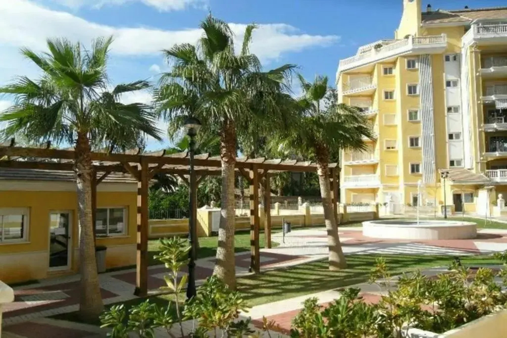 LOVELY APARTMENT DENIA, piscina, jacuzzi, pádel, parking